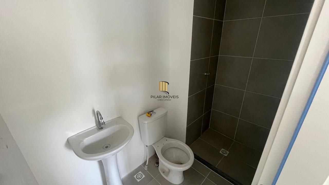 Apartamento de 2 dormitórios, 1 vaga coberta