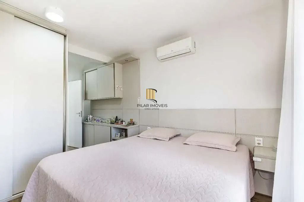 Sobrado com 3 Dormitórios, Suíte e Terraço Panorâmico - Jardim Planalto