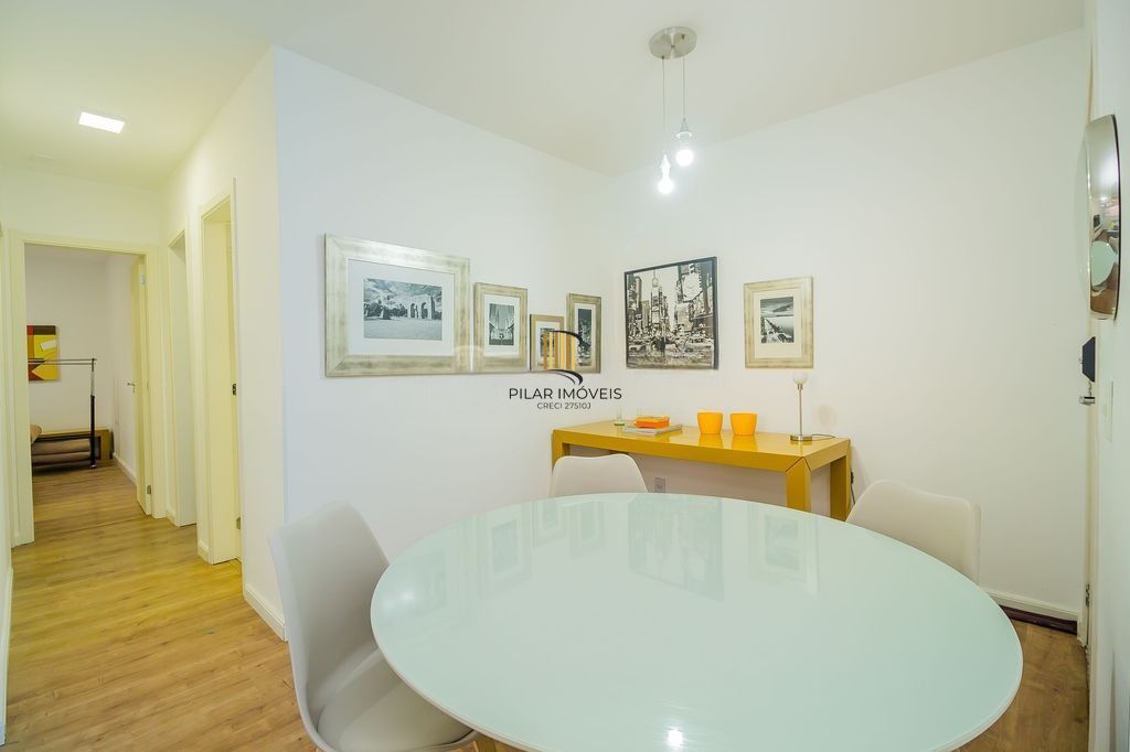 Apartamento à venda  3 dorms, mobiliado  Avenida da Cavalhada