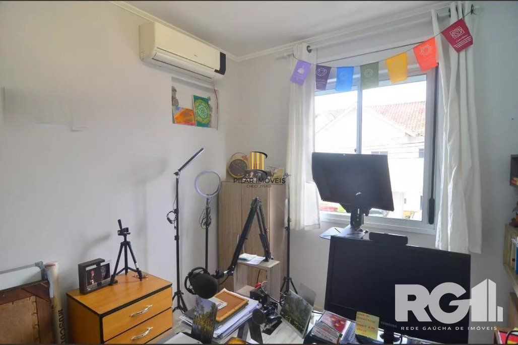 Casa de Condomínio 3 dormitórios no bairro Estância Velha