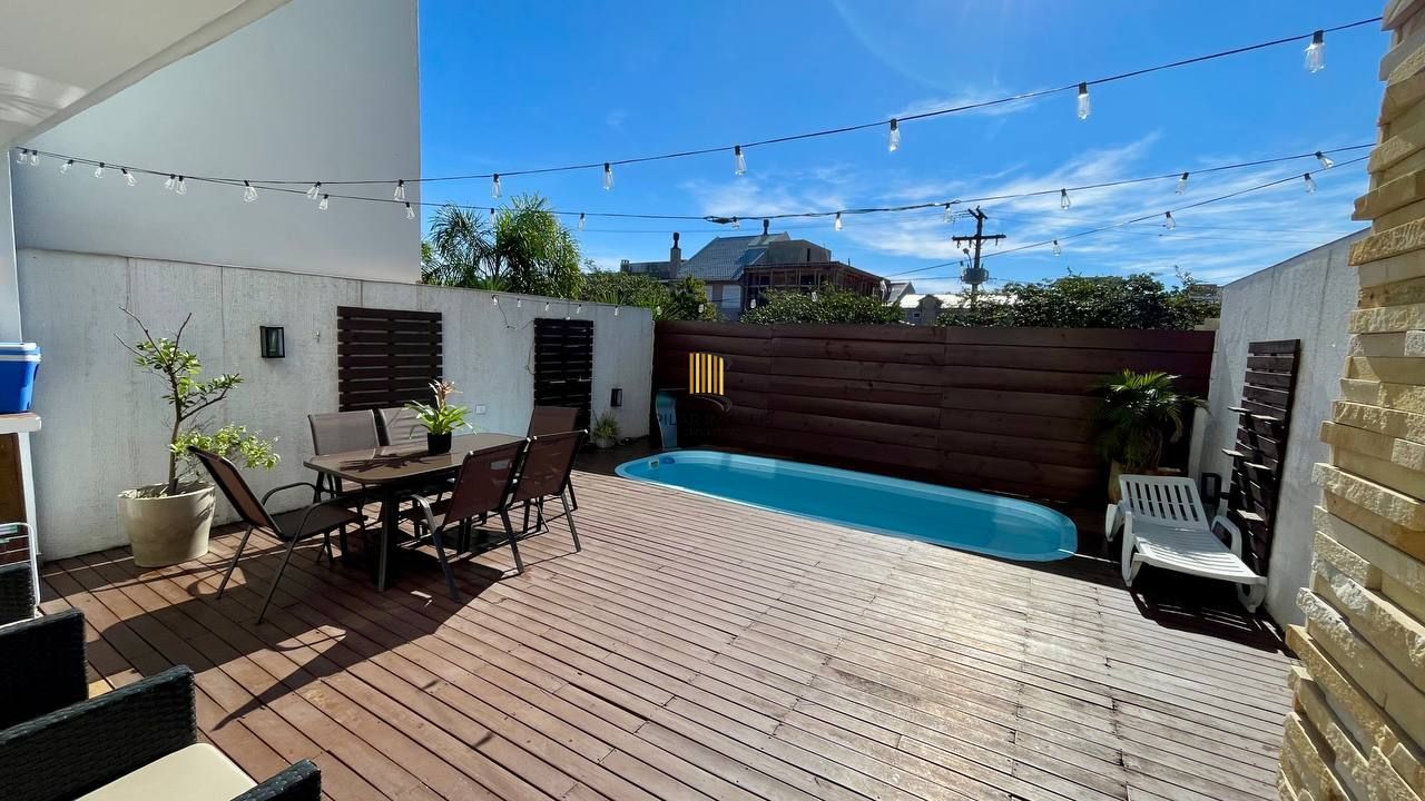 Casa Mobiliada com pátio e piscina