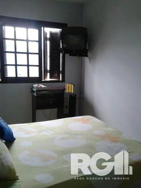 Excelente casa  3 dorm, 122m² privativos, amplo pátio com piscina nos fundos,  Rua Doutor João César Krieger