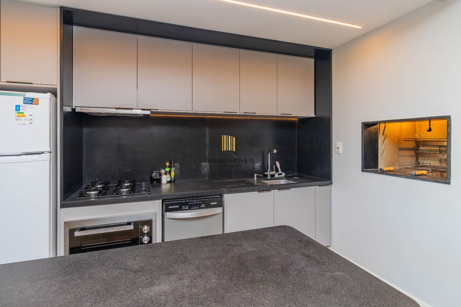 Apartamento 2 dormitórios no bairro Passo da Areia