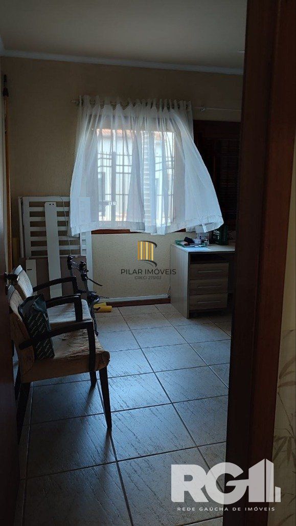 Casa com 3 dormitórios na Rua, Paulo Madureira Coelho, proximo ao novo Cesto, Morro Santana