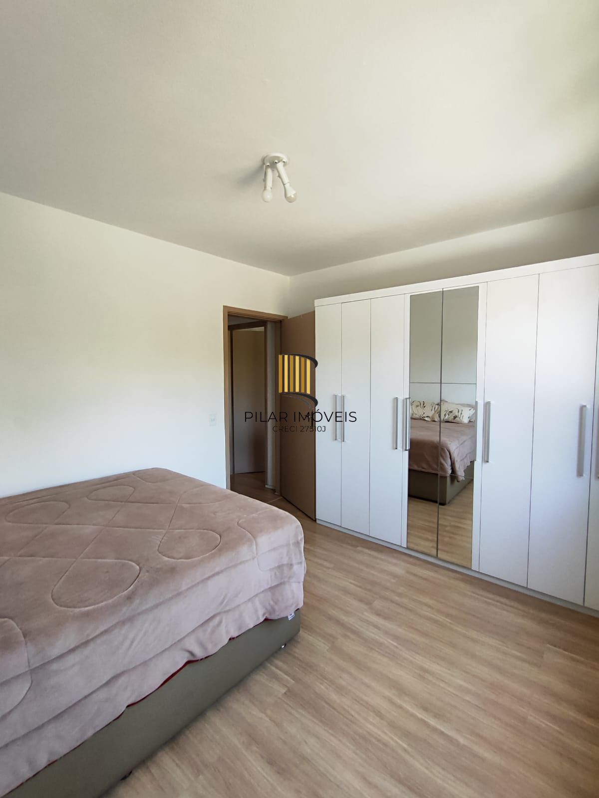 Apartamento mobiliado de 2 dormitórios Próximo da PUC