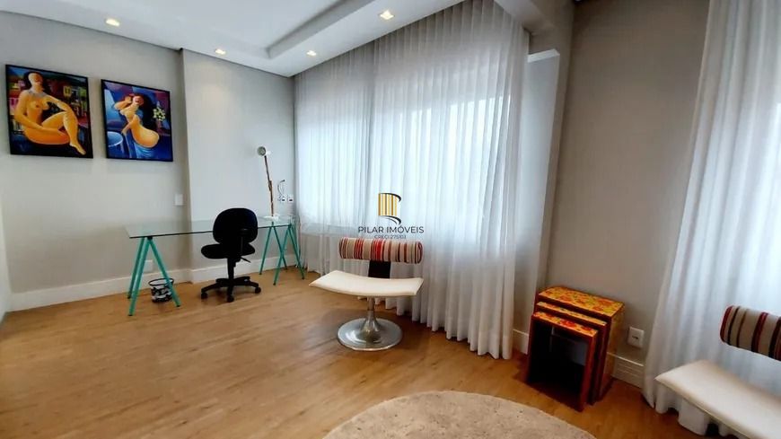 Cobertura com 3 quartos, 235² privativos,  e elevador, na Rua Coronel Bordini,  Moinhos de Vento