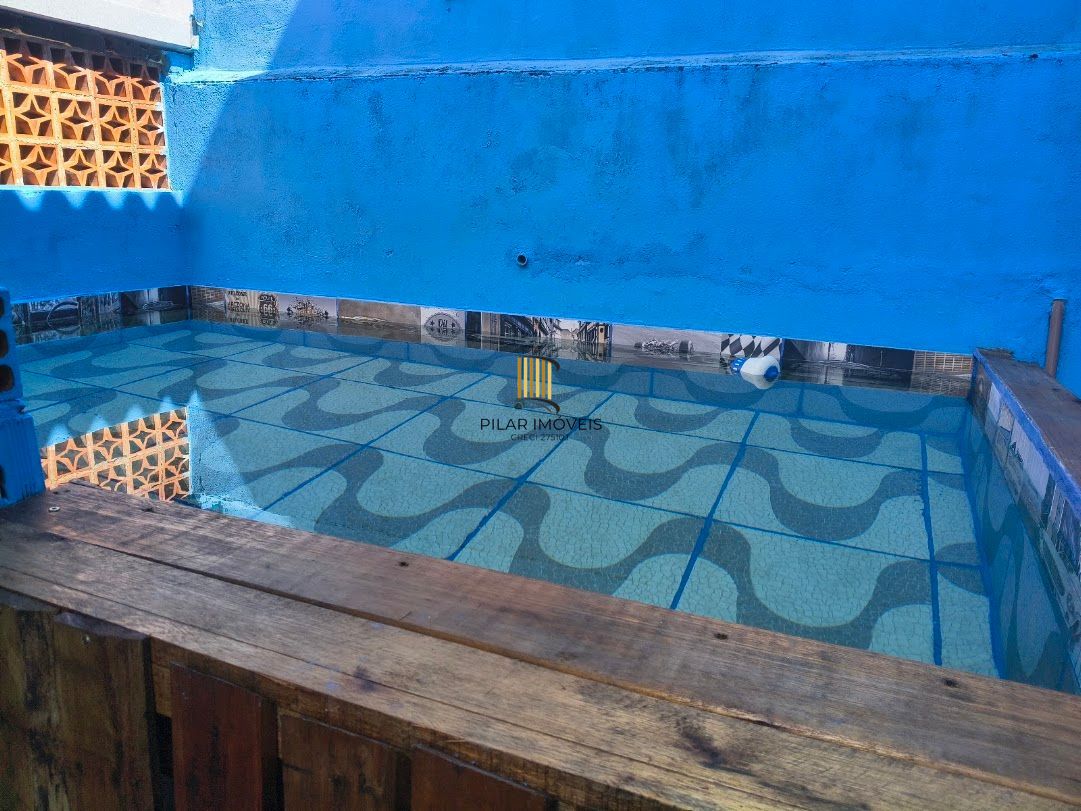 Casa de alvenaria com 3 dormitorios, e churrasquiera.  Jardim Carvalho