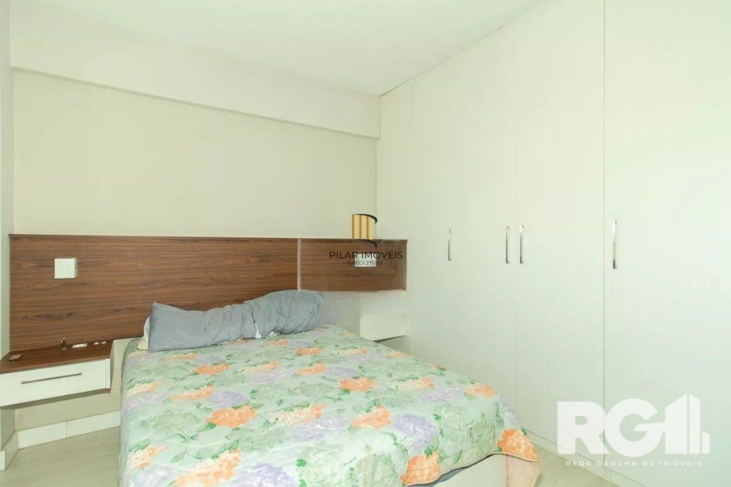 Apartamento com lareira,  2 dorm  Residencial Paris-  Rua: Engenheiro Arnaldo Gladoch  - São Sebastião