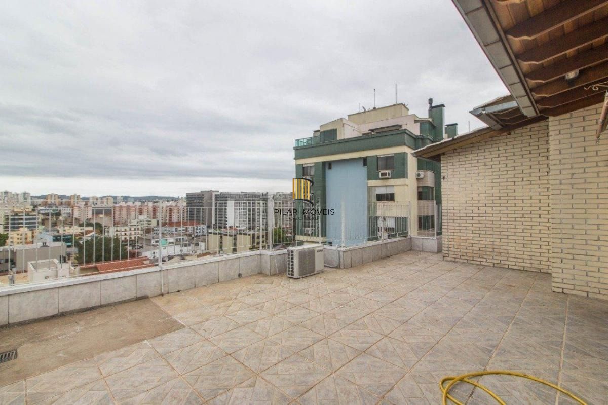 Cobertura ensolarada com 3 quartos, com vista, duas vagas. Cristo Redentor