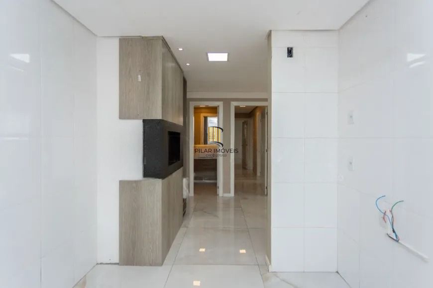 Apartamento 3 dormitórios com suíte e 2 vagas.