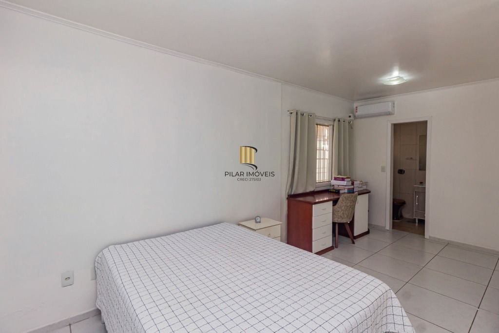 Casa 3 dormitórios, 2 suítes, piscina