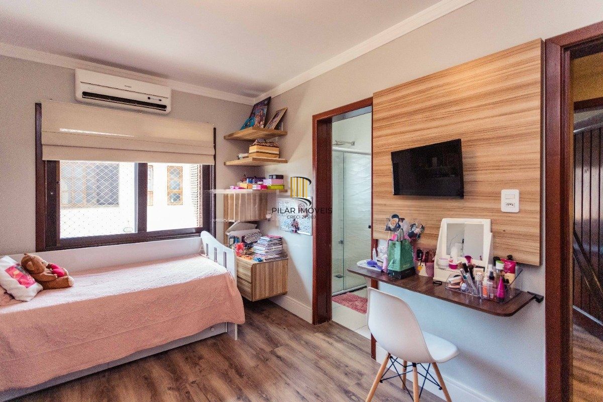 Casa semi-mobiliada com 3 suítes e amplo salão de festas no Cristo Redentor