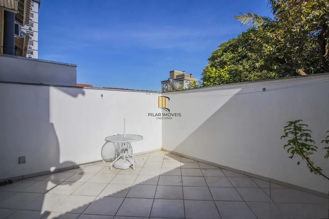 Casa de Condomínio 3 dormitórios no bairro Jardim São Pedro