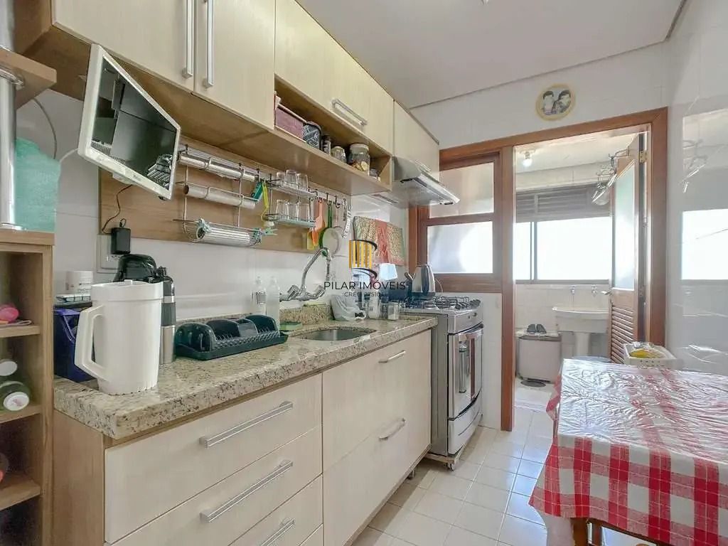 Cobertura com 3 dormitórios, suíte 2 vagas.