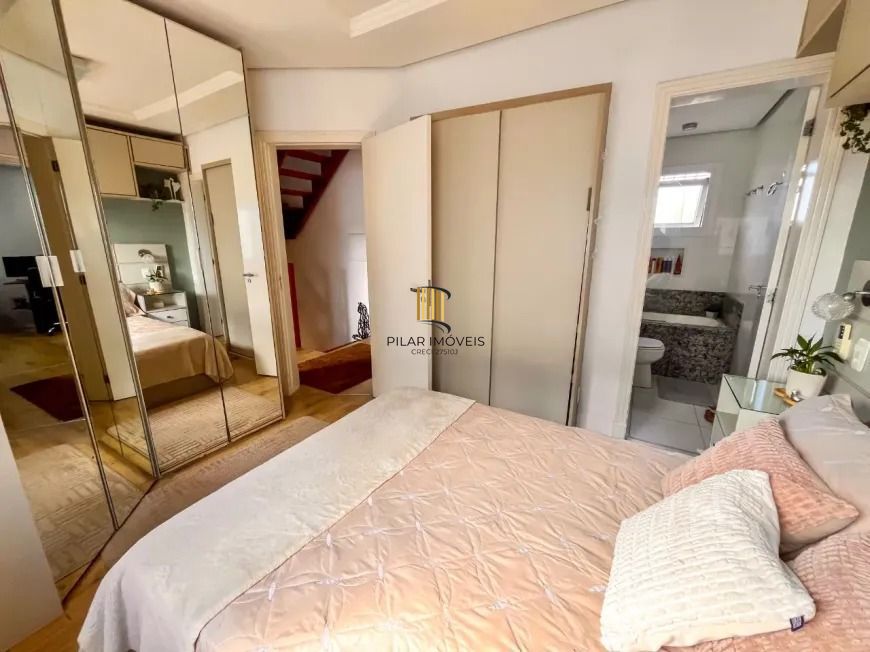 Casa Reformada em Condomínio com Suíte e Espaço Versátil Avenida Ecoville