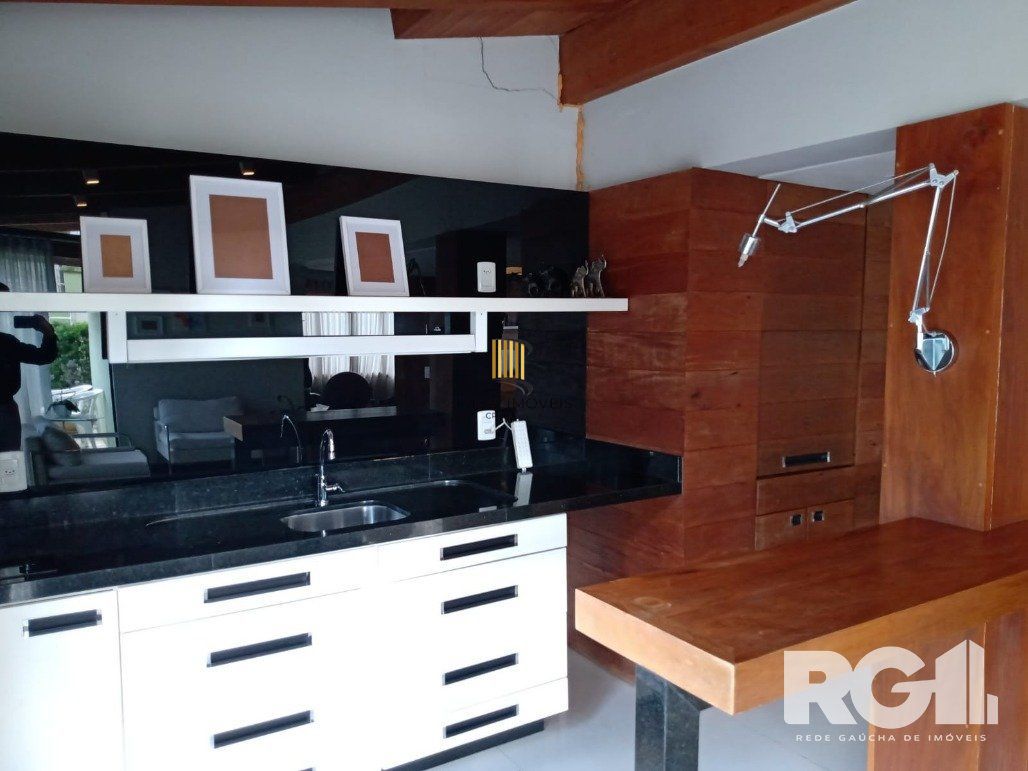 Casa 4 dormitórios no bairro Jardim Itu