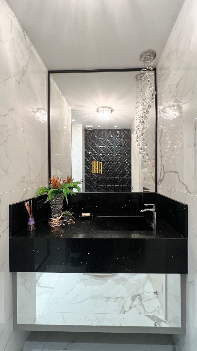 Apartamento de luxo com 3 suítes e 4 vagas no Jardim Lindóia