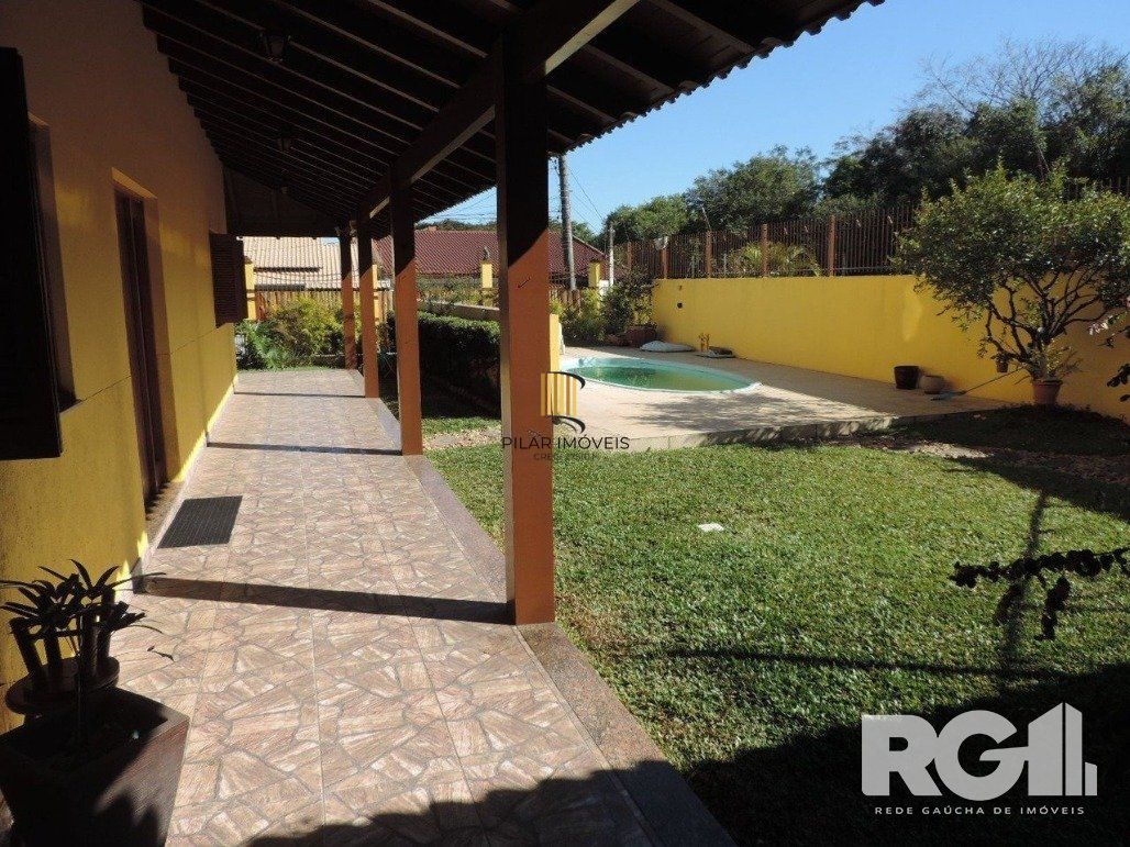 Casa 4 dormitórios no bairro Parque Santa Fé