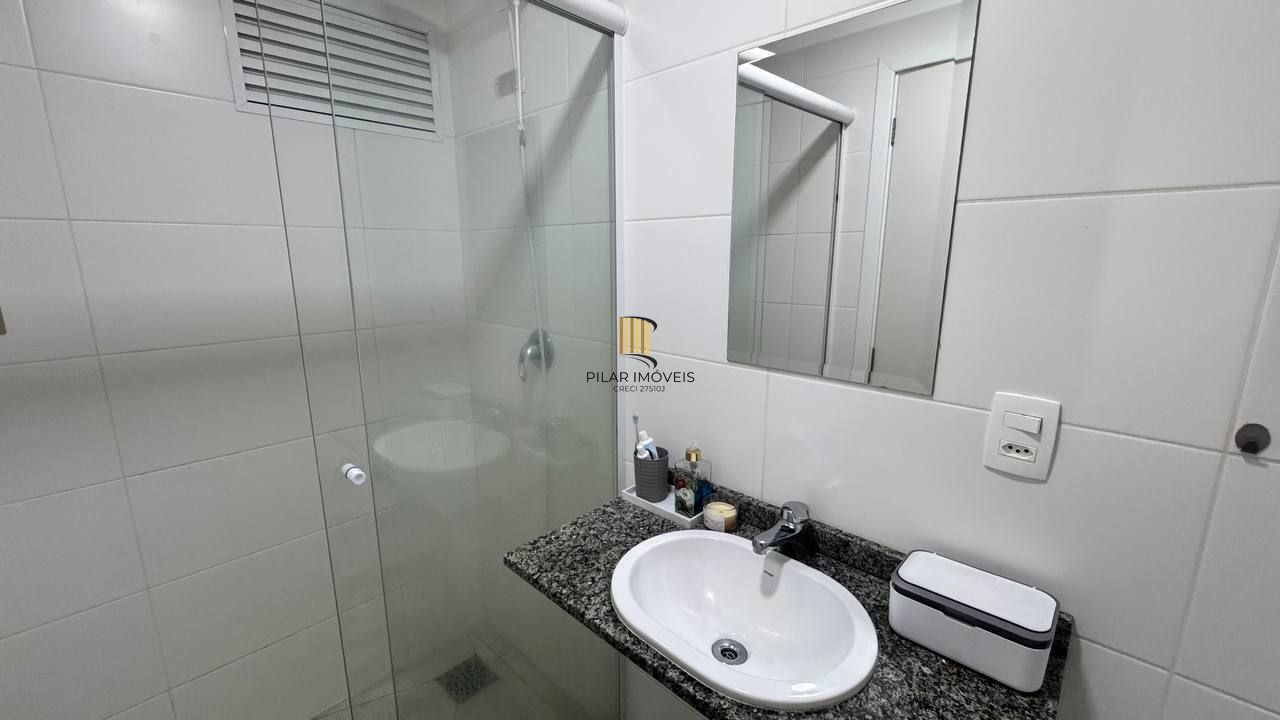 Apartamento mobiliado com 2 dormitórios 1 suíte e 1 vaga no Cristo Redentor