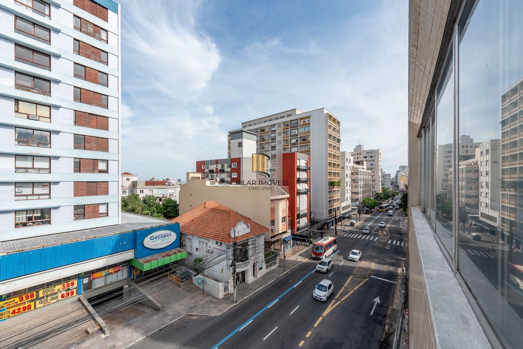 Apartamento com 295m² e 3 dormitórios, 1 suíte, 2 vagas individuais, no bairro Independência