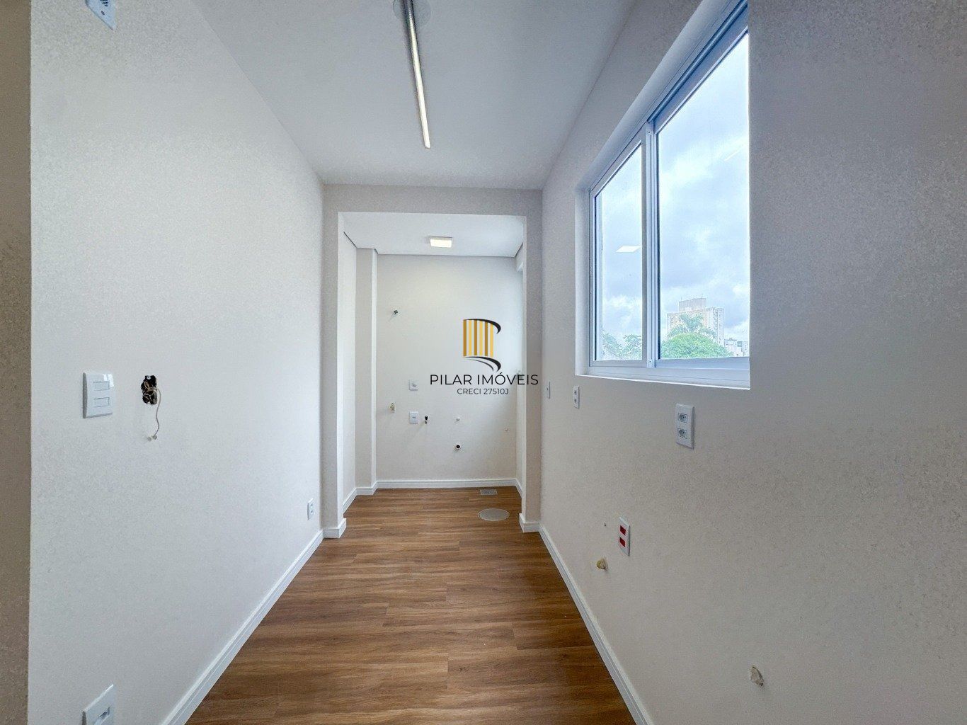 Apartamento de 1 dormitório, 1 vaga, totalmente reformado.