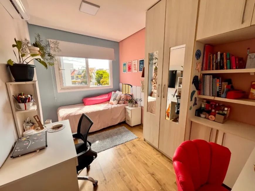 Casa Reformada em Condomínio com Suíte e Espaço Versátil Avenida Ecoville