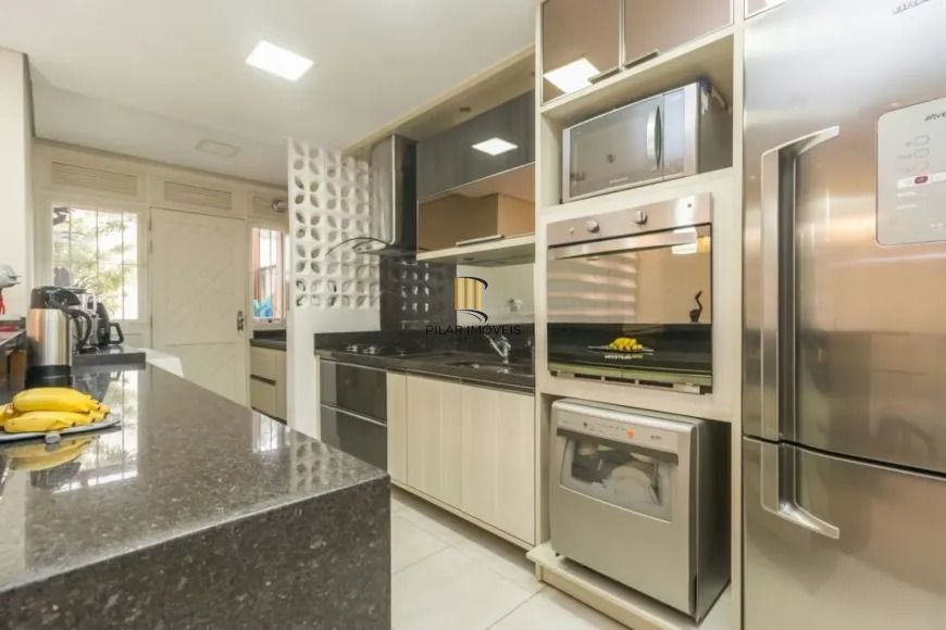 Casa Seminova 3 Dorm com Pátio e 4 Vagas no Jardim Planalto