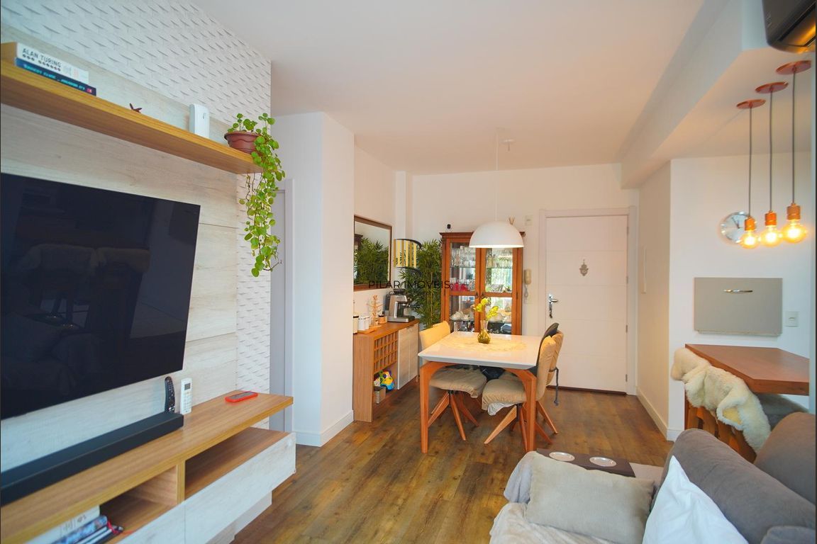 Apartamento garden semimobiliado 2 dormitórios, e vaga pra 2 carros.