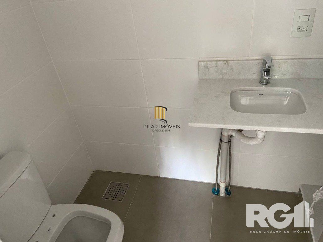 Apartamento 2 Dormitório(s) Bairro Passo da Areia