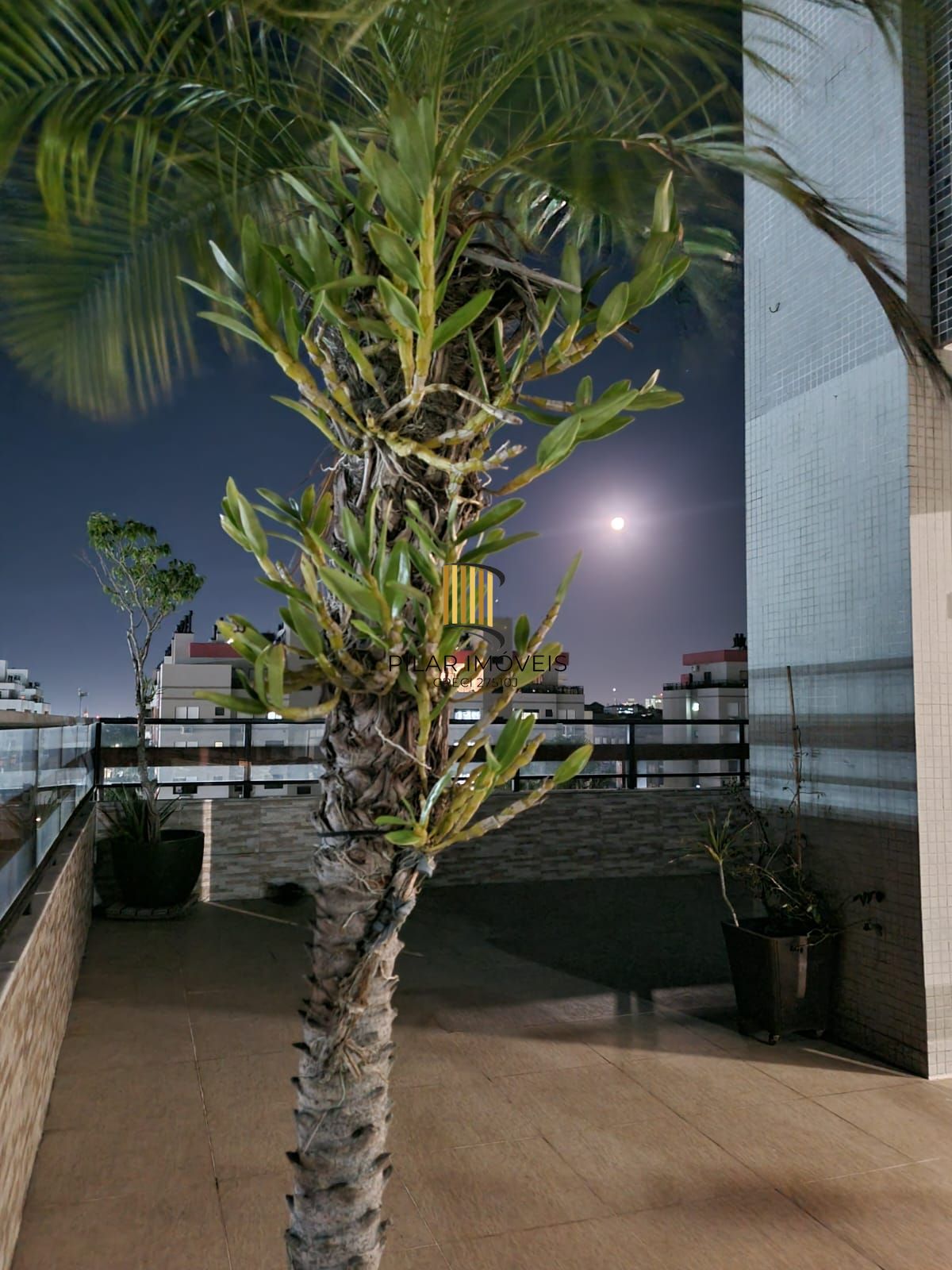 Cobertura com piscina privativa à venda no Jardim Lindóia – POA