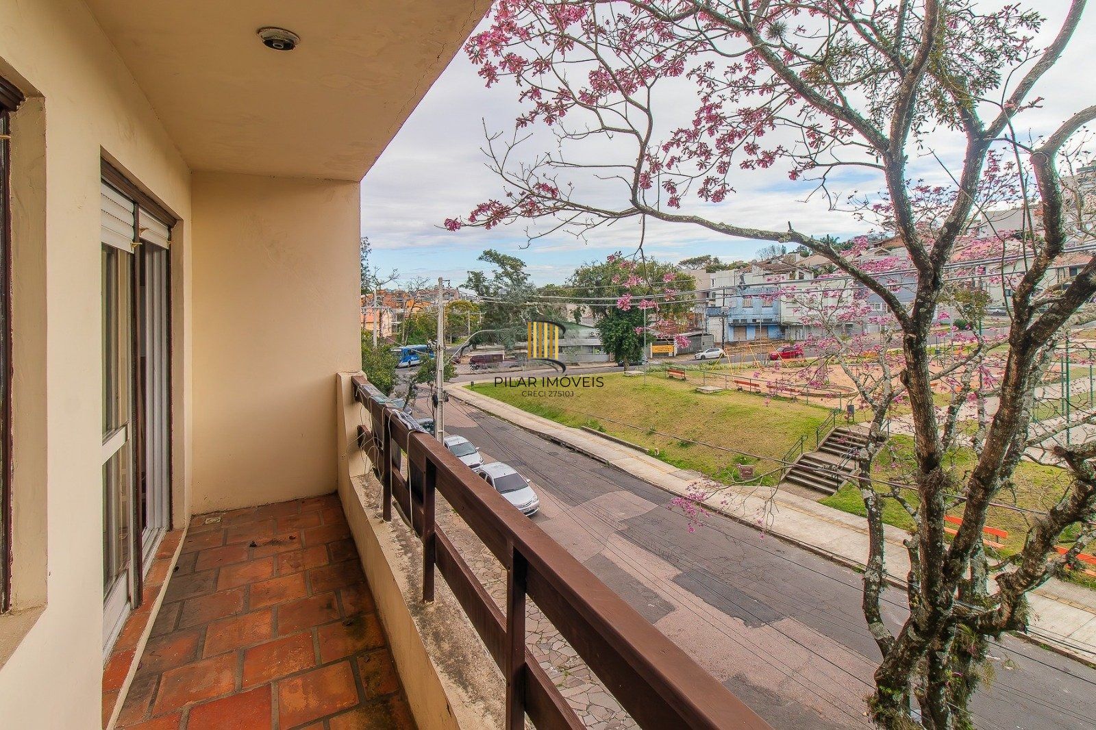 Cobertura com 2 Quartos no  Bairro Chácara das Pedras em Porto Alegre