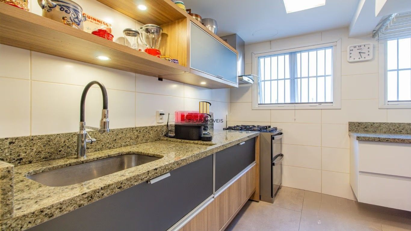 Casa em condomínio com terraço, piscina e espaço gourmet, Chacara das Pedras