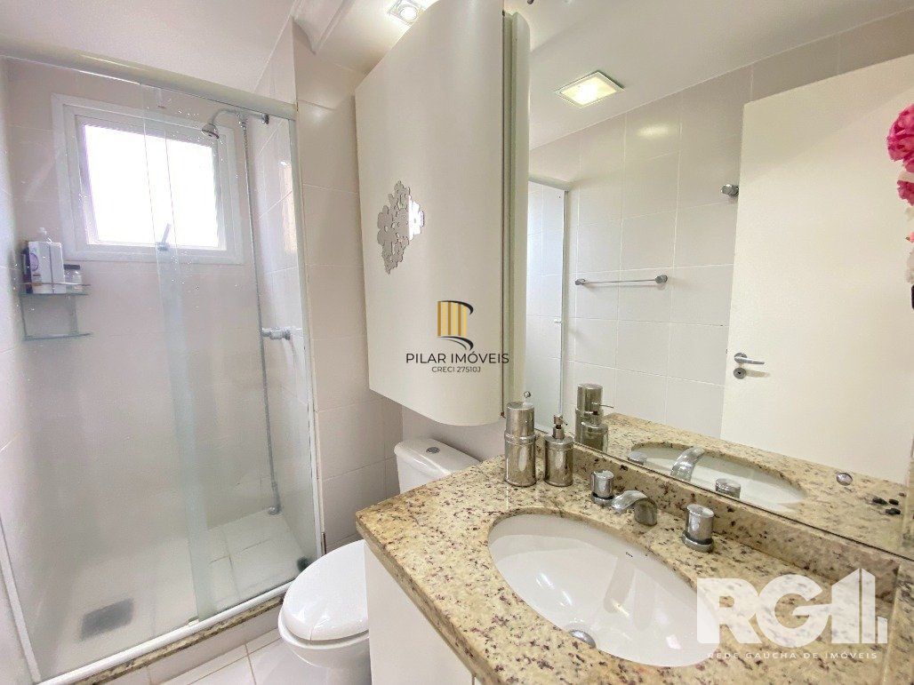 Apartamento de 2 dormitórios com suíte, churrasqueira, 2 vagas, condomínio com infraestrutura completa.