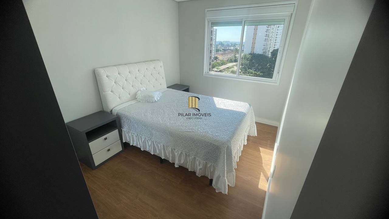 Apartamento 100% decorado com 92m², suíte, churrasqueira e 2 vagas de garagem.