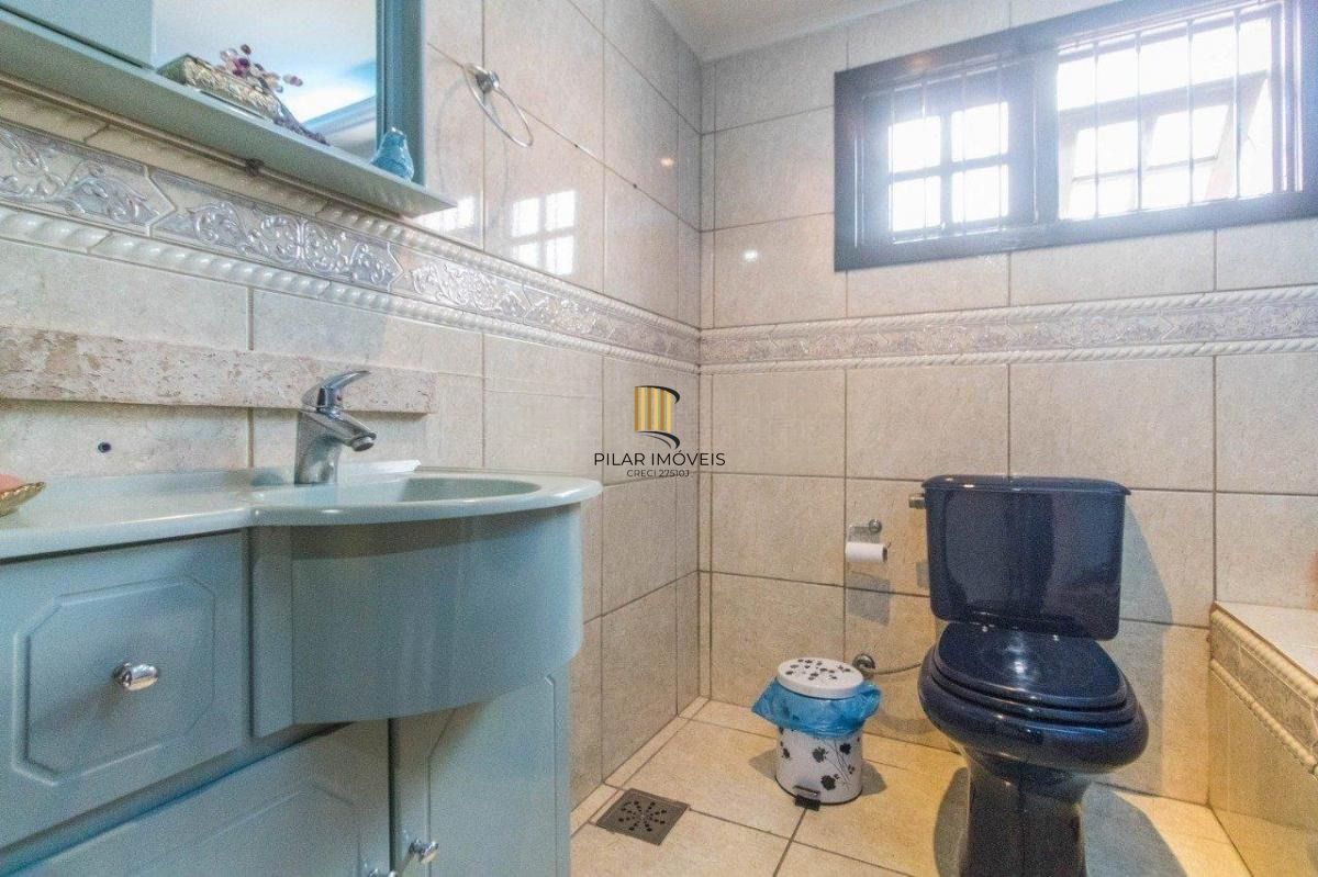 Cobertura ensolarada com 3 quartos, com vista, duas vagas. Cristo Redentor