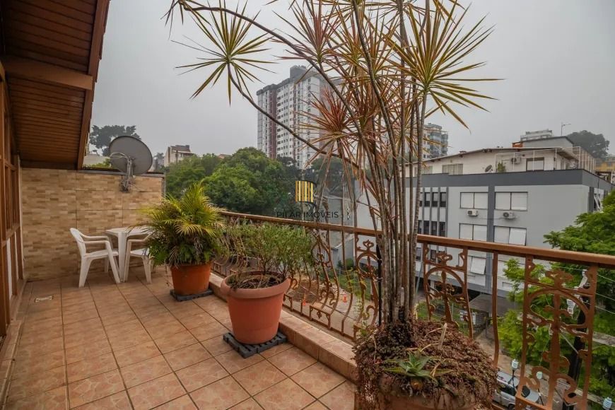 Cobertura com 3 Quartos e 3 banheiros 149 m² no Cristo Redentor