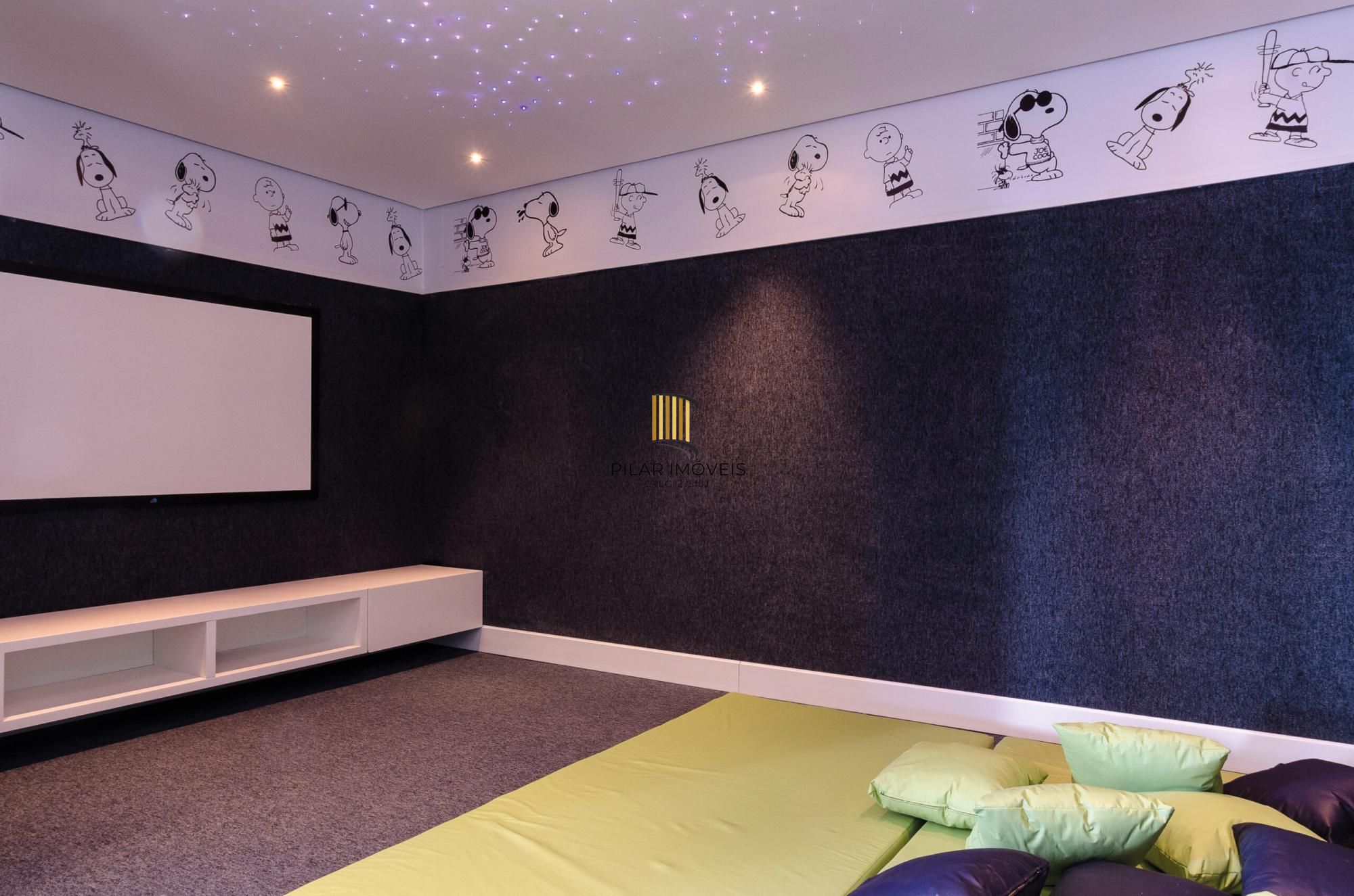 Apartamento Mobiliado com 128m² 3 dor 2 vagas  - Moinhos de Vento