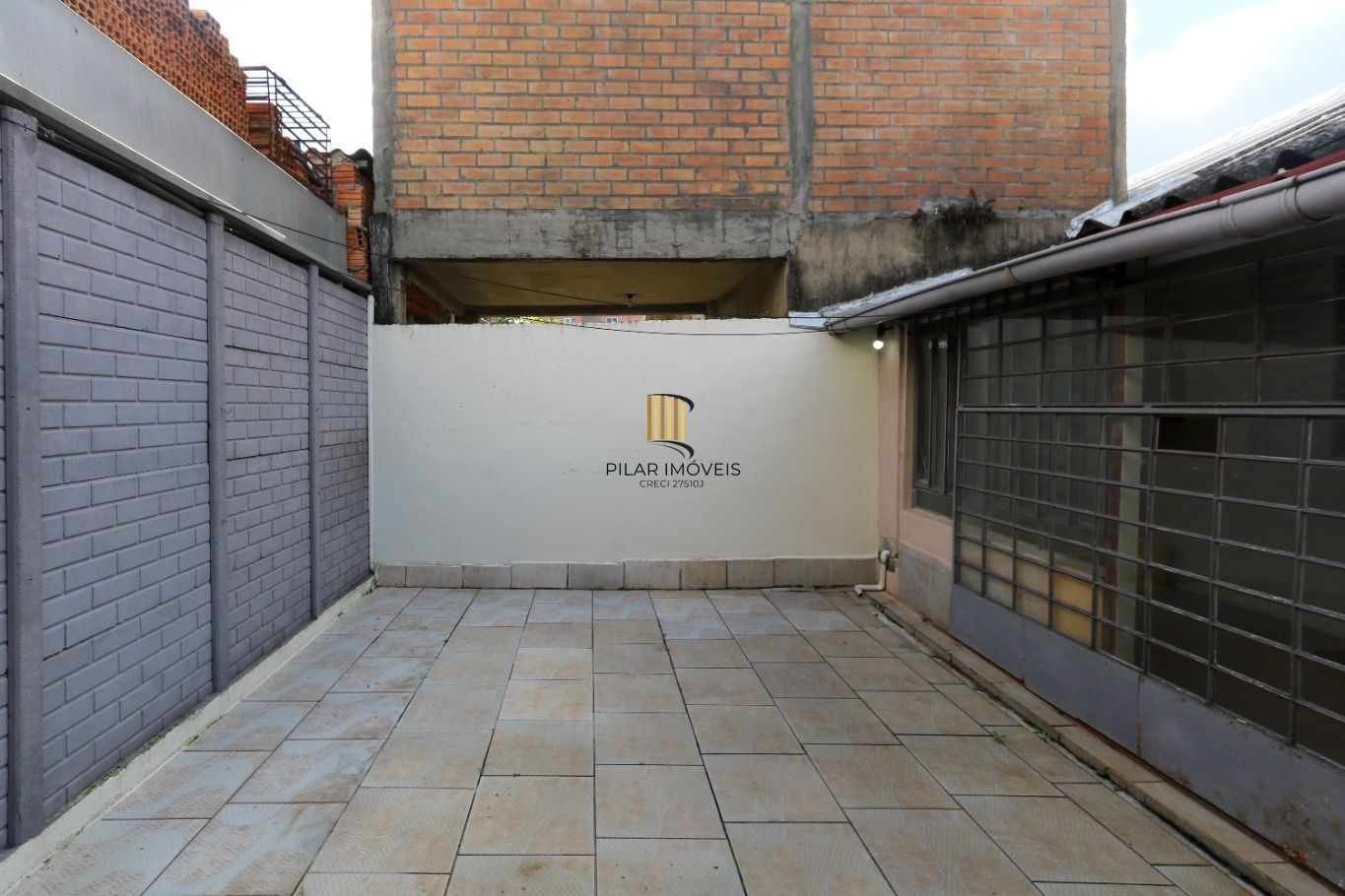 Casa aconchegante em condomínio com 2 dormitórios, no condomínio no Bairro Igara Canoas