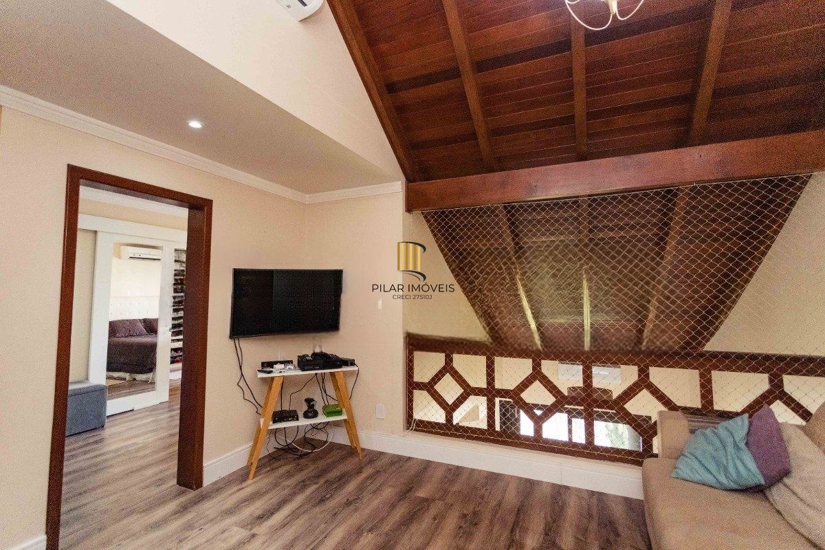 Casa semi-mobiliada com 3 suítes e amplo salão de festas no Cristo Redentor