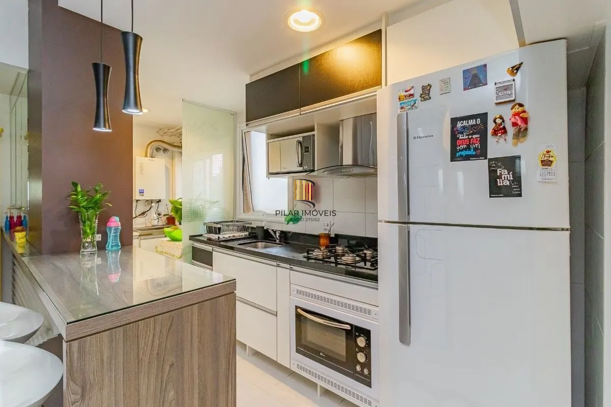 Apartamento 2 Dorm com Suíte, Sacada e Vaga