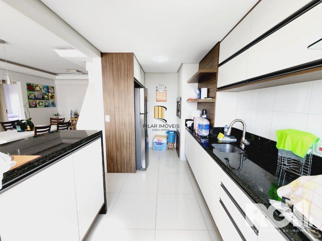 Apartamento todo Mobiliado com 2 dormitórios,  Boulevard Assis Brasil.