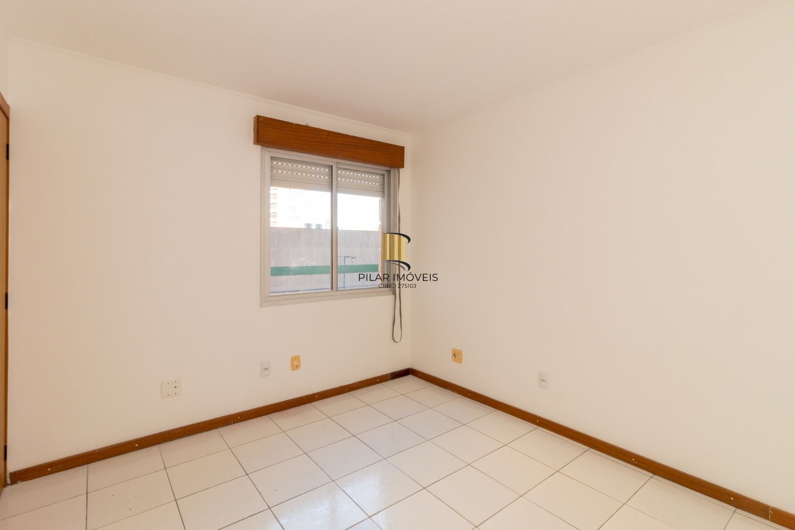 Apartamento 2 dormitórios com sacada e vaga no Jardim Lindoia