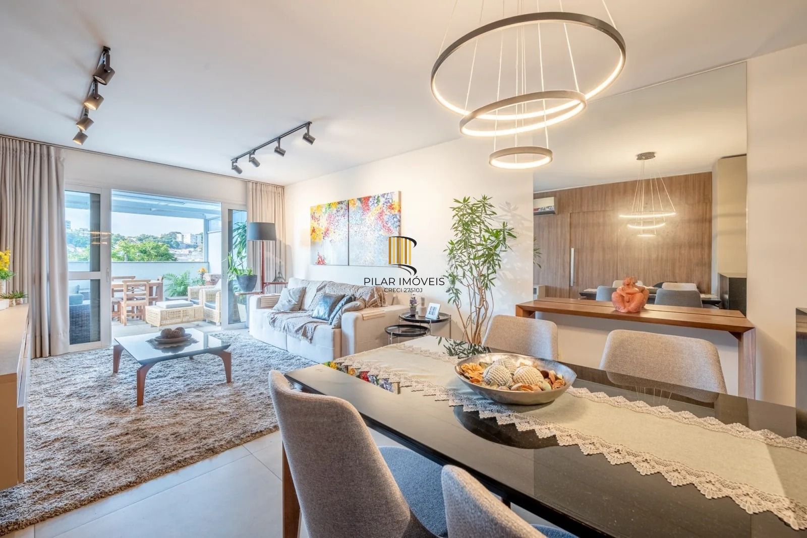 Apartamento Garden com 178m², 3 quartos, 1 suíte, 2 vagas, no bairro Chácara Das Pedras