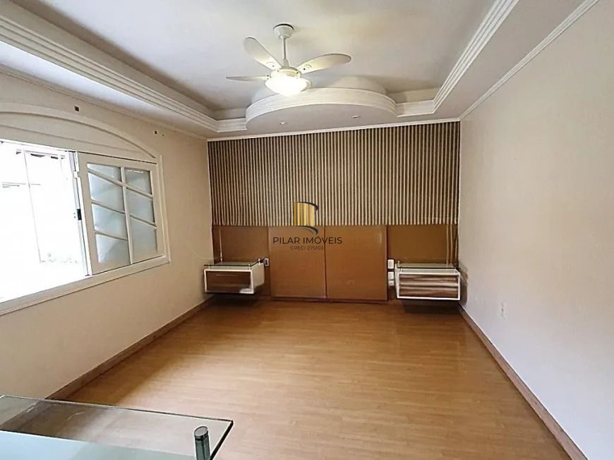 Sobrado com 3 suítes, pátio com piscina e salão de festas