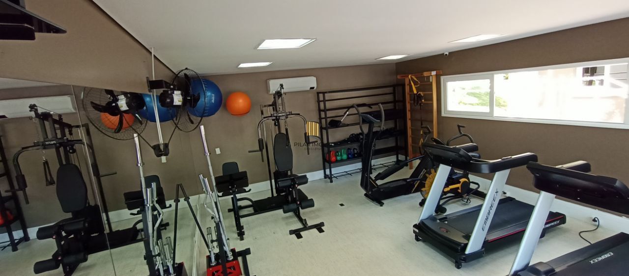 Apartamento mobiliado com sacada e churrasqueira