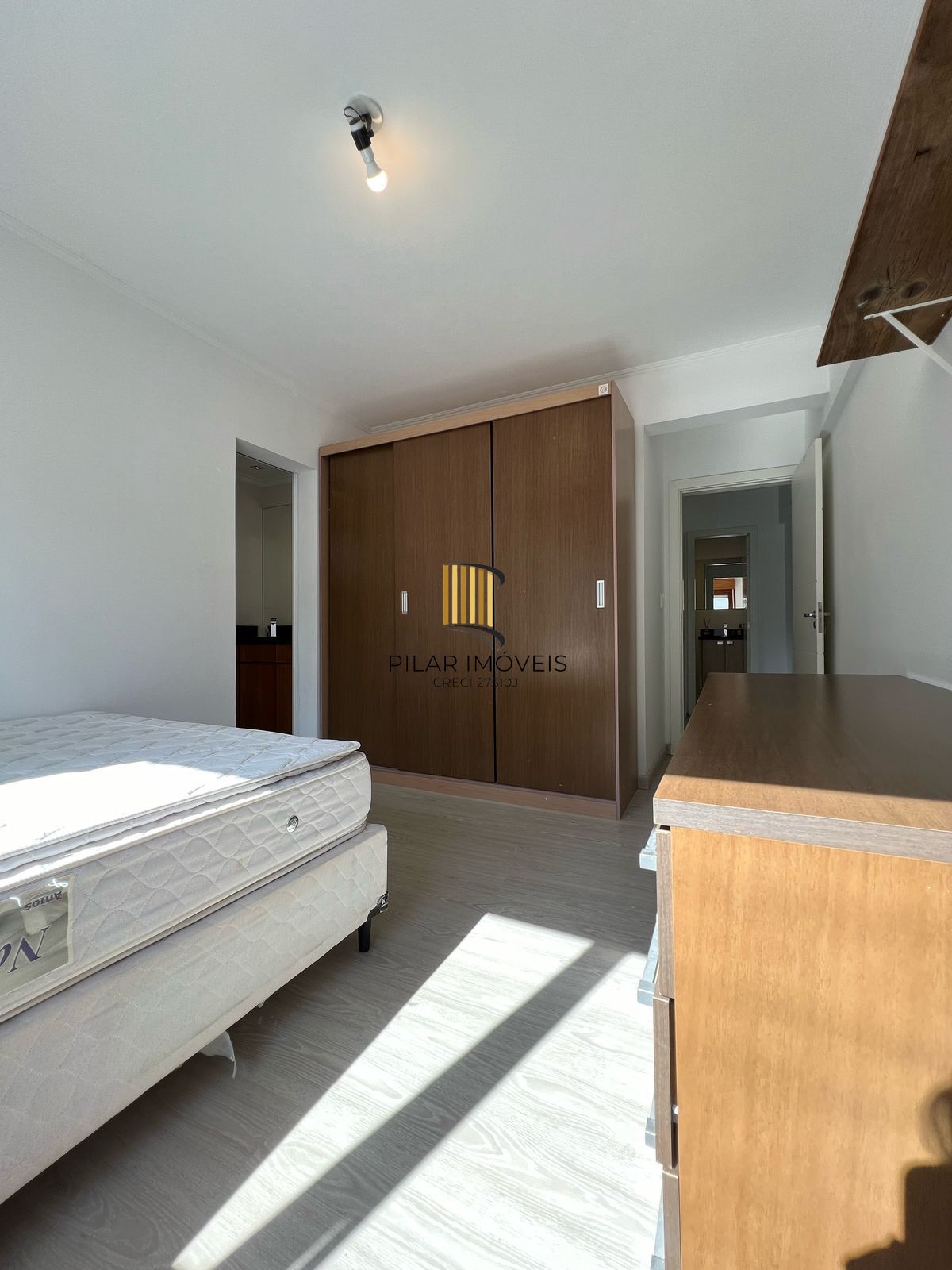 Apartamento para venda locado, 3 quartos, localizado na rua Vicente da Fontoura