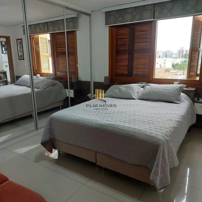 Sobrado com 3 dormitórios, terraço e espaço gourmet no São Sebastião – POA