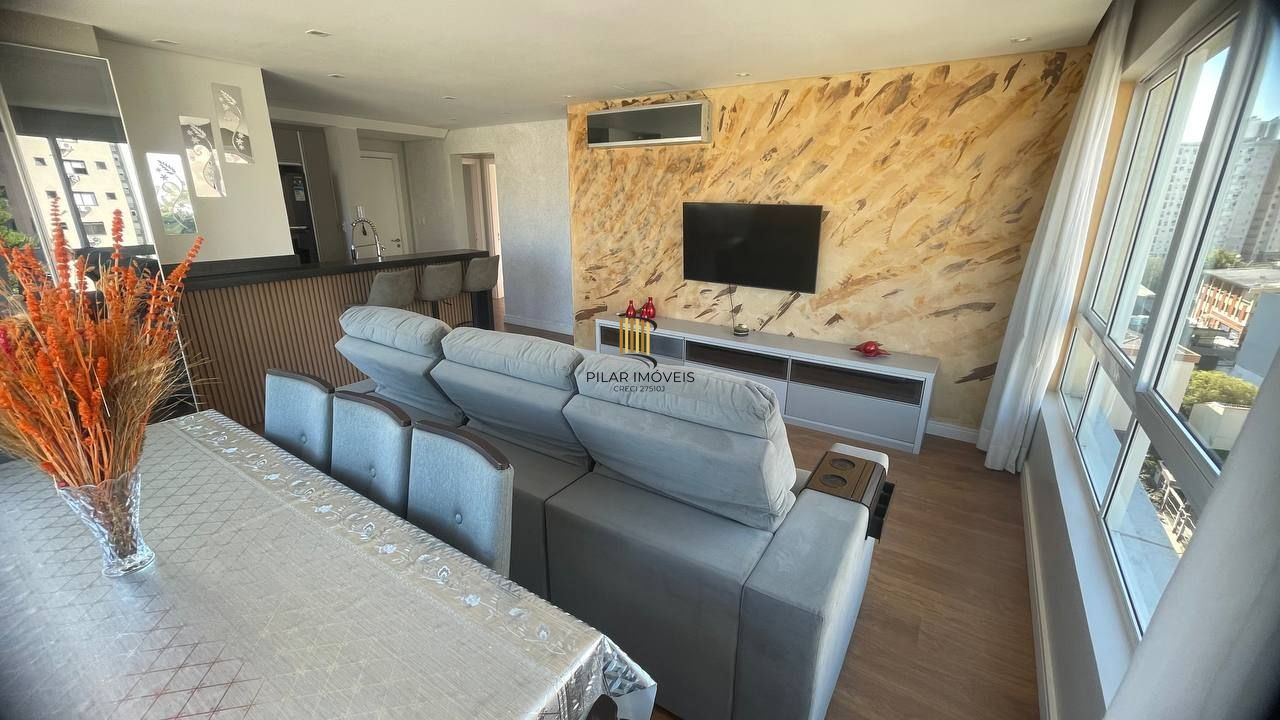 Apartamento 100% decorado com 92m², suíte, churrasqueira e 2 vagas de garagem.