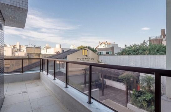 Apartamento Garden com 118m², com 2 dormitórios, 2 suítes, lavabo, churrasqueira, lareira e 2 vagas de garagem.