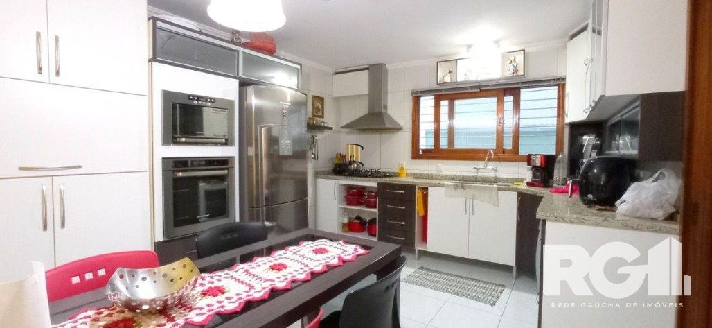 Casa 5 dormitórios no bairro Jardim Itu